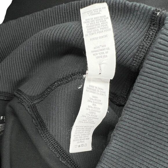 Aerie Black High-Waisted Leggings - Picture 10 of 11